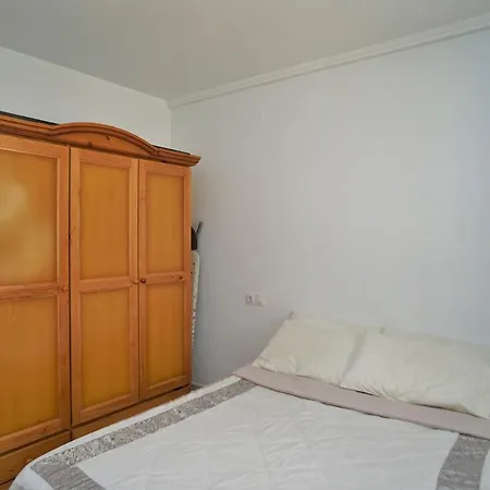 Apartamento La Loma With Pool, Free Wifi And International Tv.