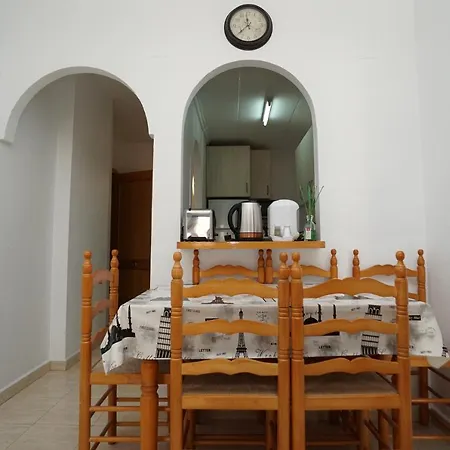 Apartamento La Loma With Pool, Free Wifi And International Tv.
