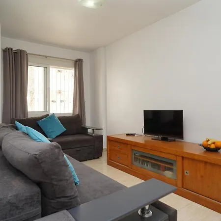 Apartamento La Loma With Pool, Free Wifi And International Tv.